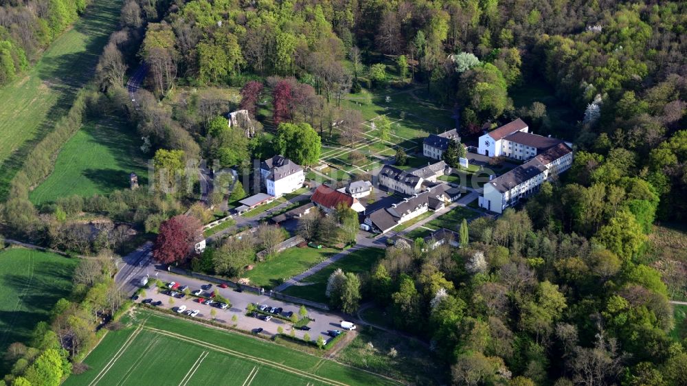 Königswinter aus der Vogelperspektive: Kloster Heisterbach mit Klosterruine in Königswinter im Bundesland Nordrhein-Westfalen, Deutschland