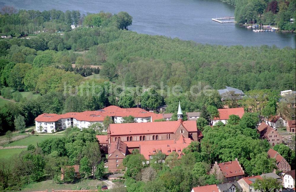 Luftbild Lehnin/Brandenburg - Kloster Lehnin mit dem Erweiterungsbauten und Gästehaus