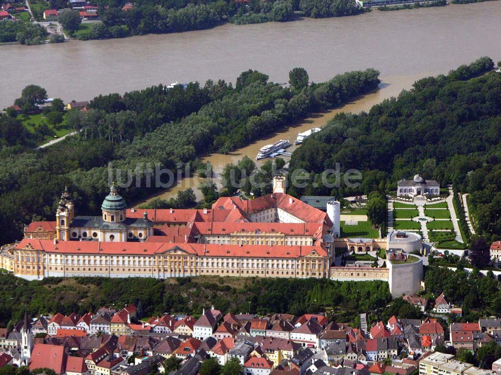 Melk (Österreich) aus der Vogelperspektive: Kloster von Melk - Österreich