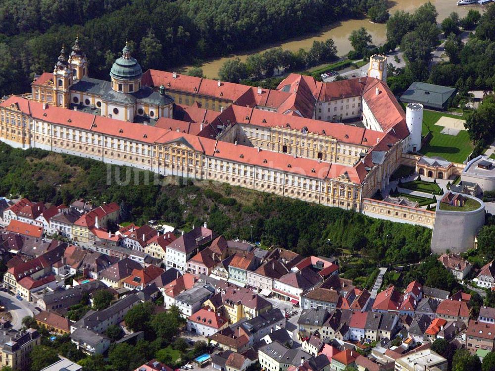 Luftaufnahme Melk (Österreich) - Kloster von Melk - Österreich