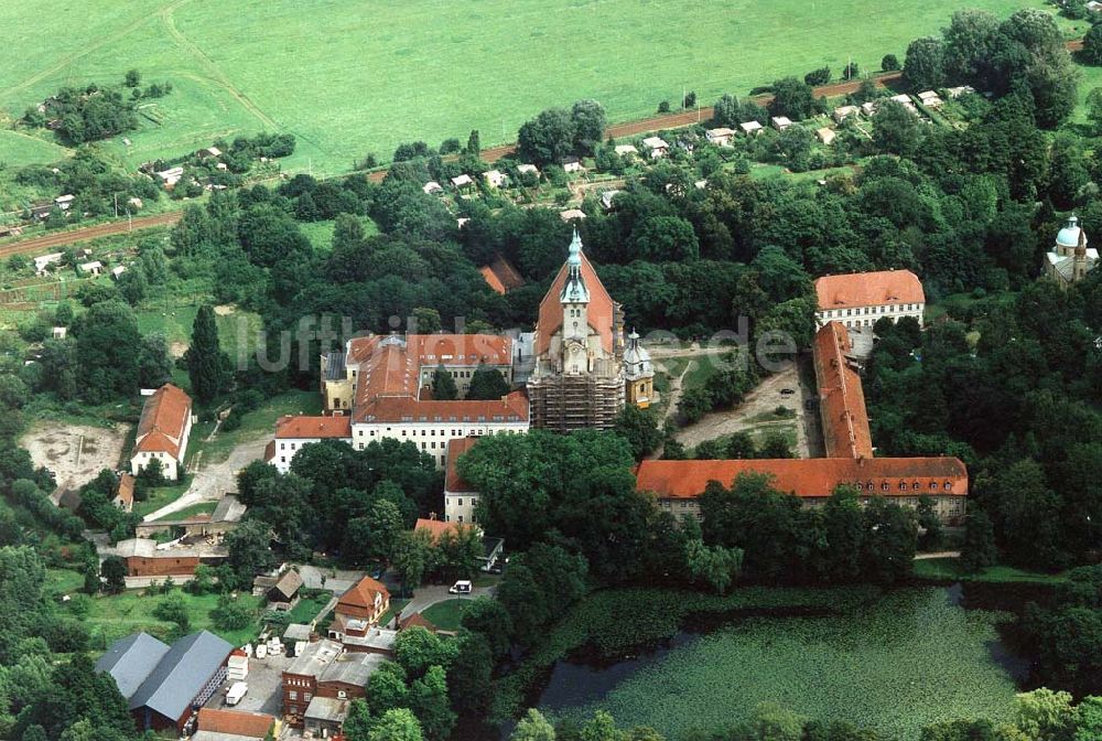 Luftbild Neuzelle bei Eisenhüttenstadt - Kloster Neuzelle mit Klosterbrauerei (vorn links) bei Eisenhüttenstadt/Brandenburg.