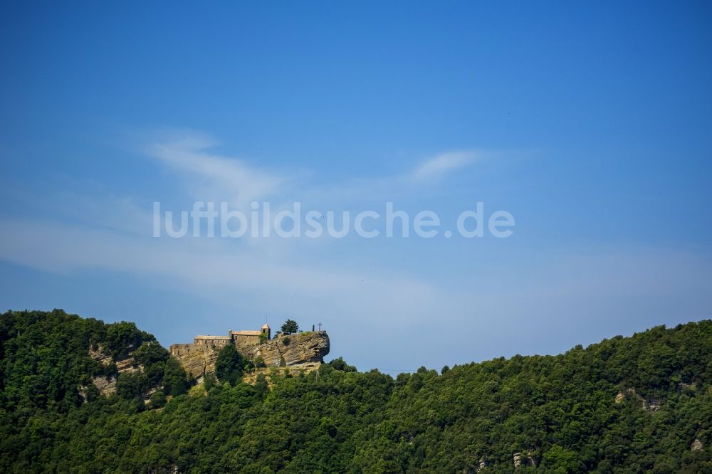 Luftbild Puigsou del Bassegoda - Kloster Rocacorba bei Puigsou del Bassegoda auf einer Felsklippe in Katalonien in Spanien