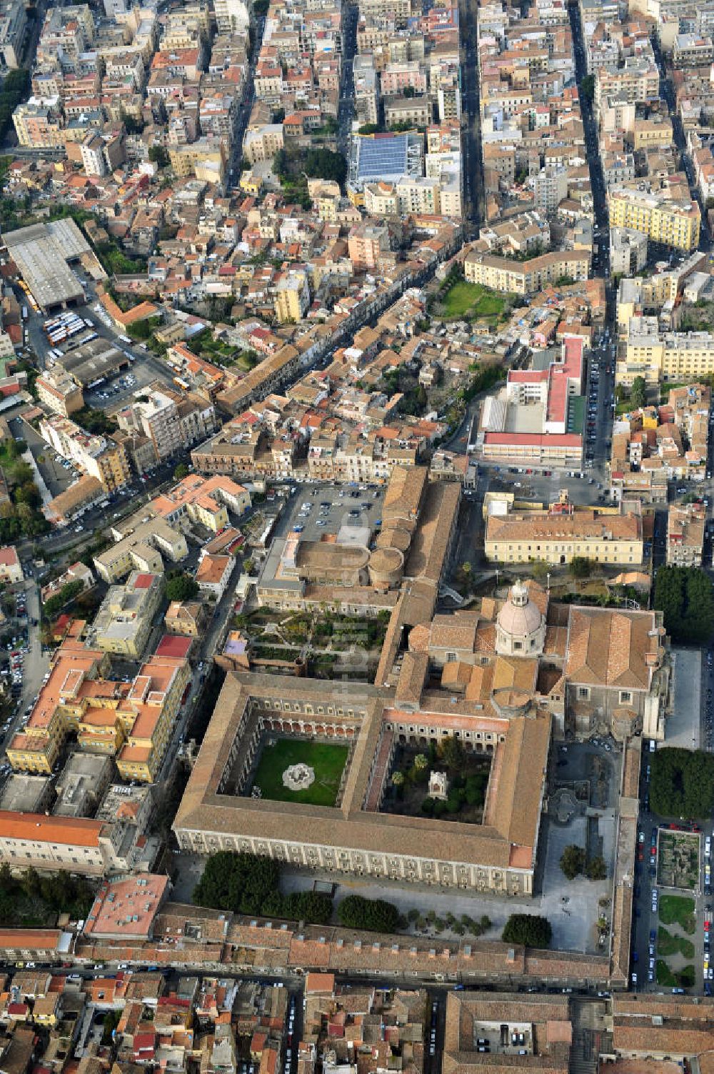 Luftbild Catania Sizilien - Kloster San Nicola in Catania auf Sizilien in Italien