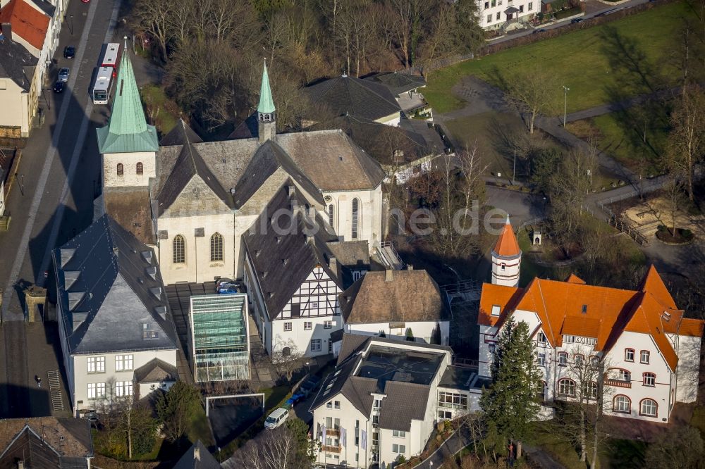 Arnsberg aus der Vogelperspektive: Kloster Wedinghausen in Arnsberg in Nordrhein-Westfalen, Deutschland