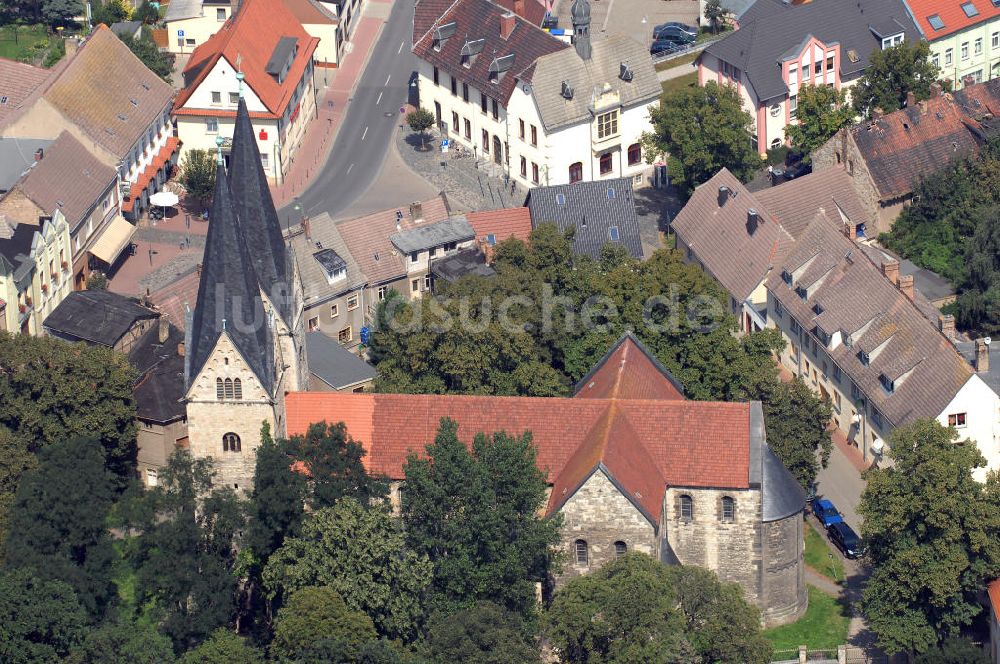 Luftaufnahme Hecklingen - Klosterkirche St. Georg & Pancratius in Hecklingen