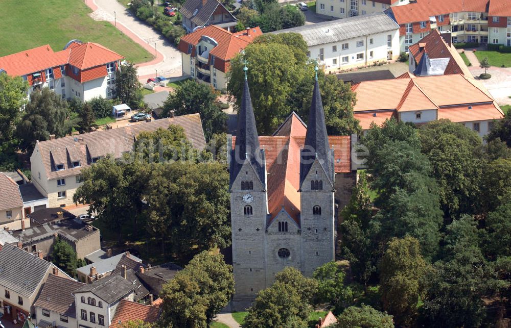 Hecklingen von oben - Klosterkirche St. Georg & Pancratius in Hecklingen