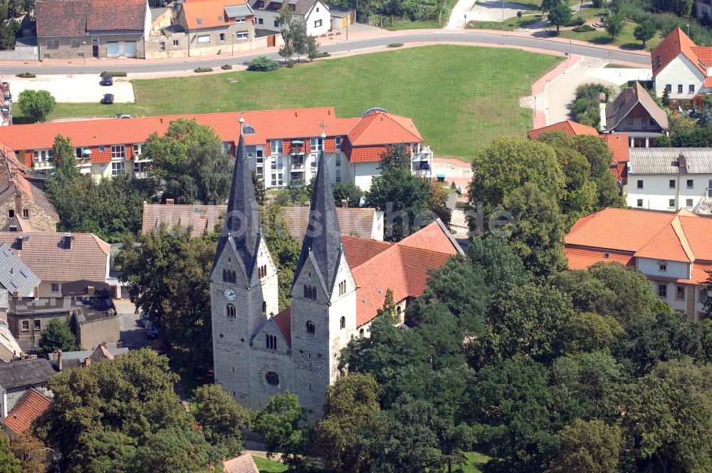 Luftaufnahme Hecklingen - Klosterkirche St. Georg & Pancratius in Hecklingen