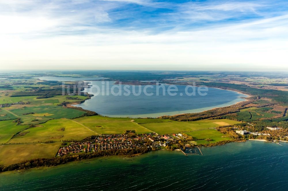 Klink von oben - Kölpinsee bei Klink im Bundesland Mecklenburg-Vorpommern