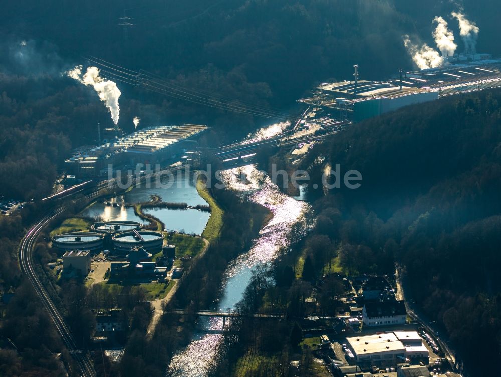 Luftaufnahme Iserlohn - Klärwerks- Becken und Reinigungsstufen an der Bergstraße im Ortsteil Hohenlimburg in Iserlohn im Bundesland Nordrhein-Westfalen, Deutschland