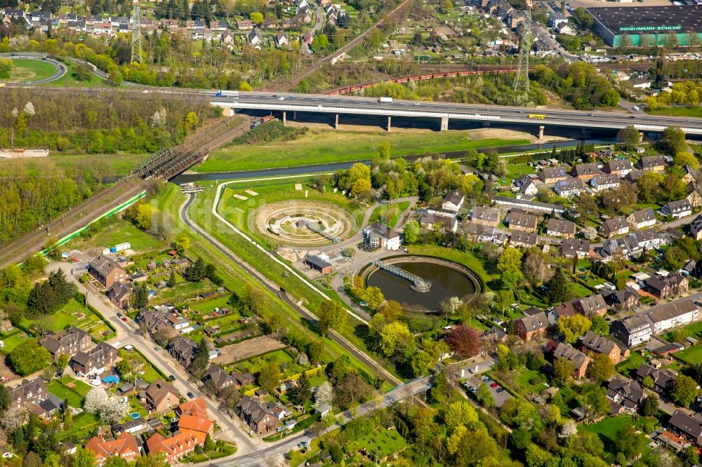 Luftbild Bottrop - Klärwerks- Becken und Reinigungsstufen in Bottrop im Bundesland Nordrhein-Westfalen