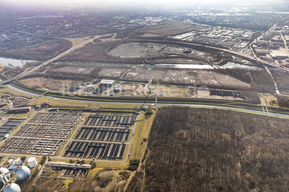 Bottrop von oben - Klärwerks- Becken und Reinigungsstufen in Bottrop im Bundesland Nordrhein-Westfalen, Deutschland