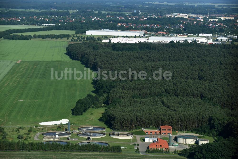 Luftbild Cumlosen - Klärwerks- Becken und Reinigungsstufen in Cumlosen im Bundesland Brandenburg