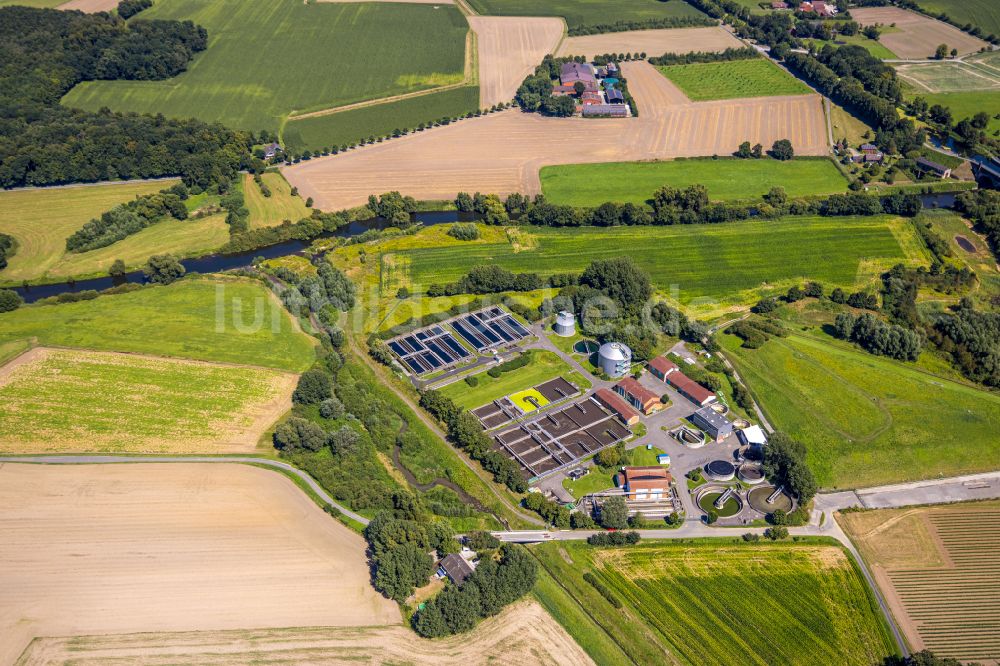 Datteln aus der Vogelperspektive: Klärwerks- Becken und Reinigungsstufen in Datteln im Bundesland Nordrhein-Westfalen, Deutschland