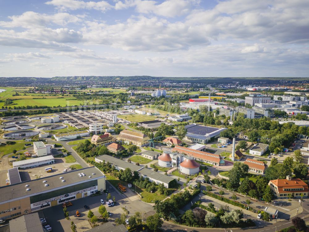 Dresden von oben - Klärwerks- Becken und Reinigungsstufen in Dresden im Bundesland Sachsen, Deutschland