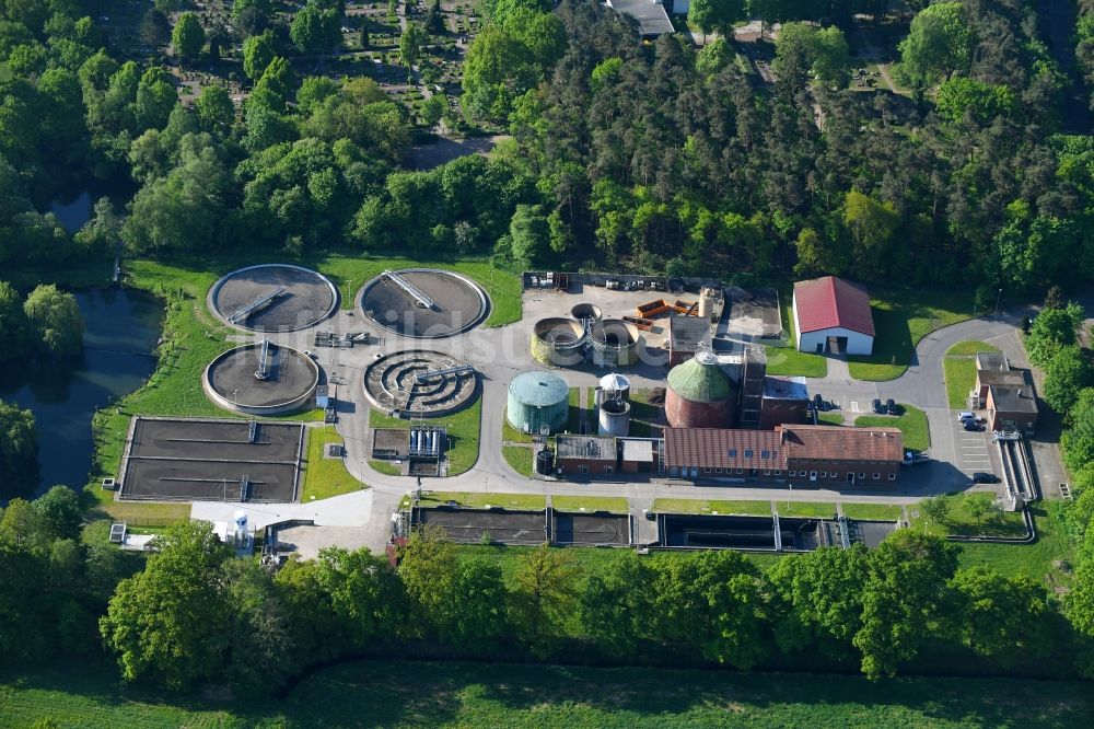 Espelkamp von oben - Klärwerks- Becken und Reinigungsstufen in Espelkamp im Bundesland Nordrhein-Westfalen, Deutschland