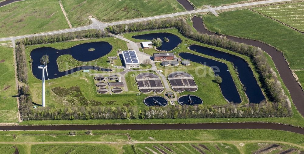 Luftbild Südermarsch - Klärwerks- Becken und Reinigungsstufen Husum Finkhauschaussee in Südermarsch im Bundesland Schleswig-Holstein