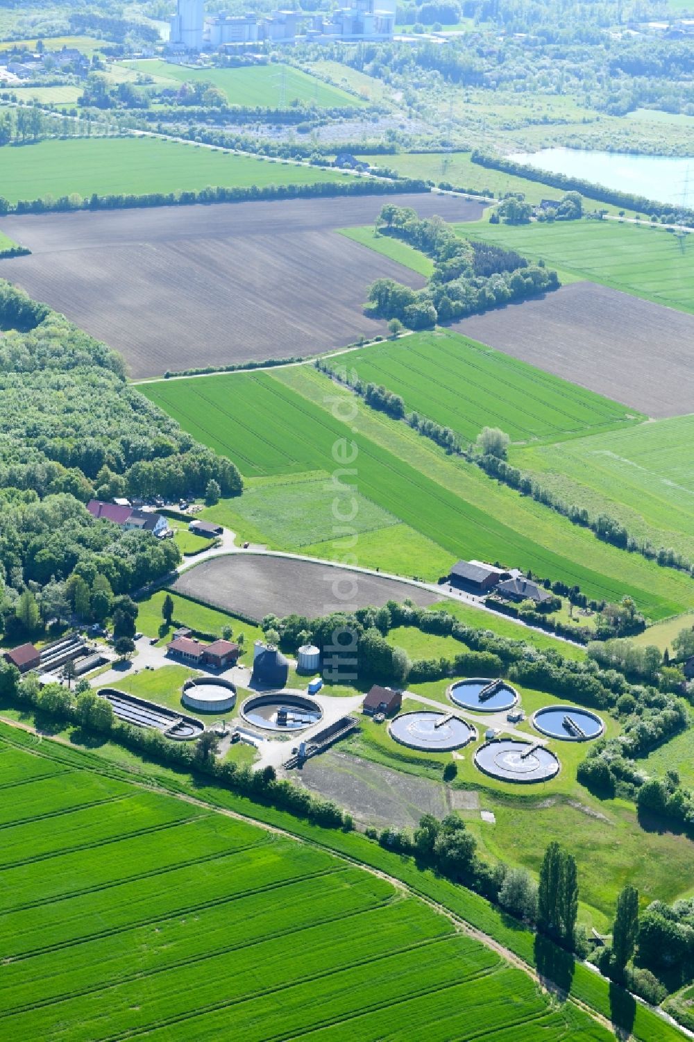Luftaufnahme Ennigerloh - Klärwerks- Becken und Reinigungsstufen der Kläranlage Ennigerloh in Ennigerloh im Bundesland Nordrhein-Westfalen, Deutschland