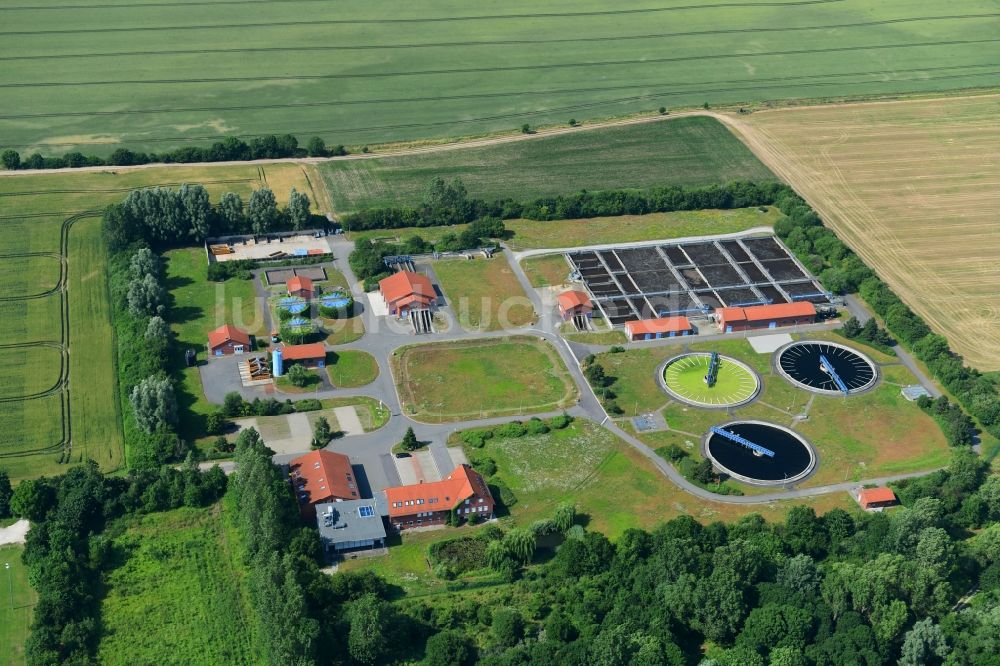 Silstedt aus der Vogelperspektive: Klärwerks- Becken und Reinigungsstufen in Silstedt im Bundesland Sachsen-Anhalt, Deutschland