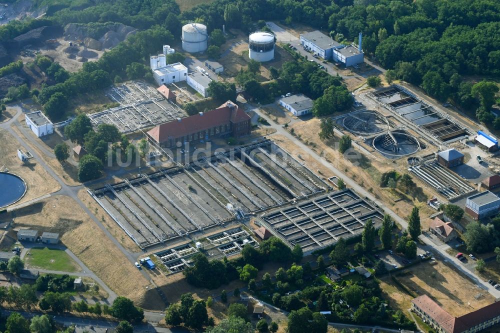 Luftaufnahme Stahnsdorf - Klärwerks- Becken und Reinigungsstufen Stahnsdorf in Stahnsdorf im Bundesland Brandenburg