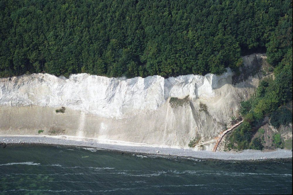 Königsstuhl / Rügen - Mecklenburg-Vorpommern aus der Vogelperspektive: Königsstuhl auf Rügen - Kreidefelsen