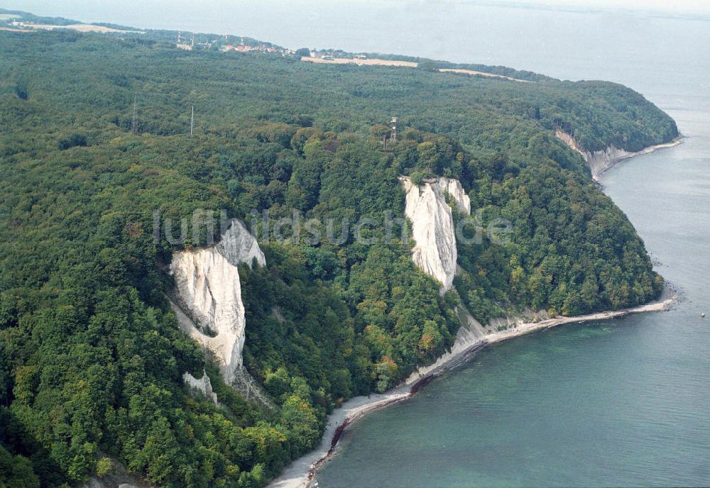 Luftaufnahme Königsstuhl / Rügen - Mecklenburg-Vorpommern - Königsstuhl auf Rügen - Kreidefelsen