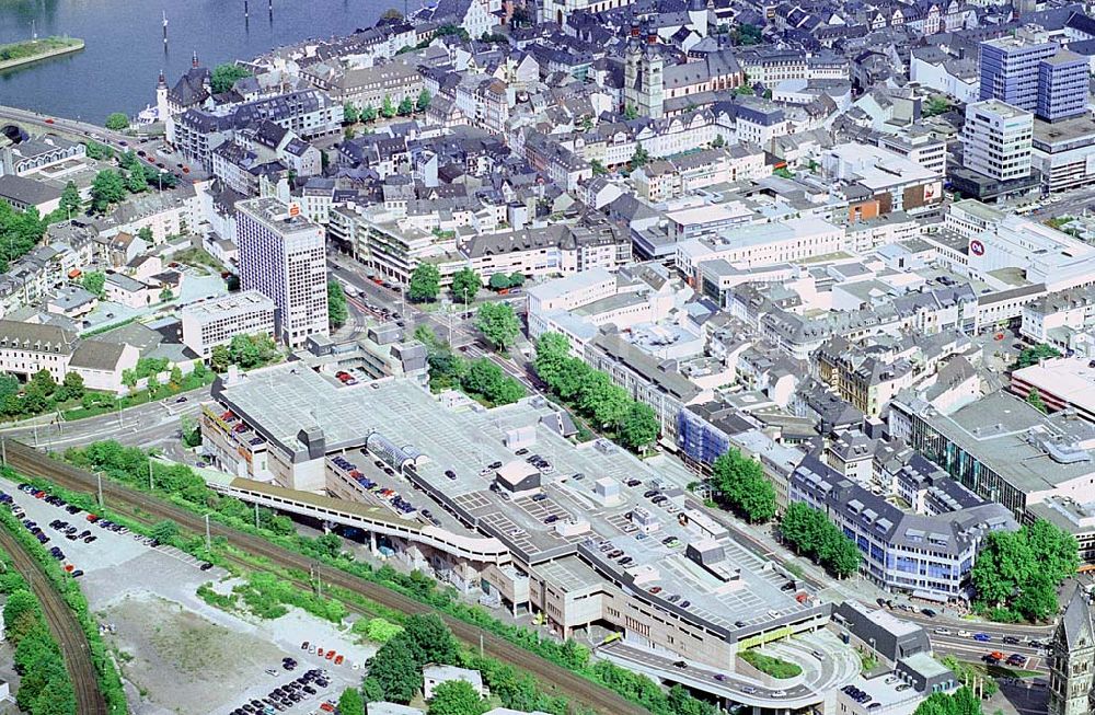 Luftbild Koblenz / Rheinland Pfalz - Koblenz / Rheinland Pfalz Blick auf das Löhr-Center der ECE an der Bahnstrecke und der Hohenfelder Str