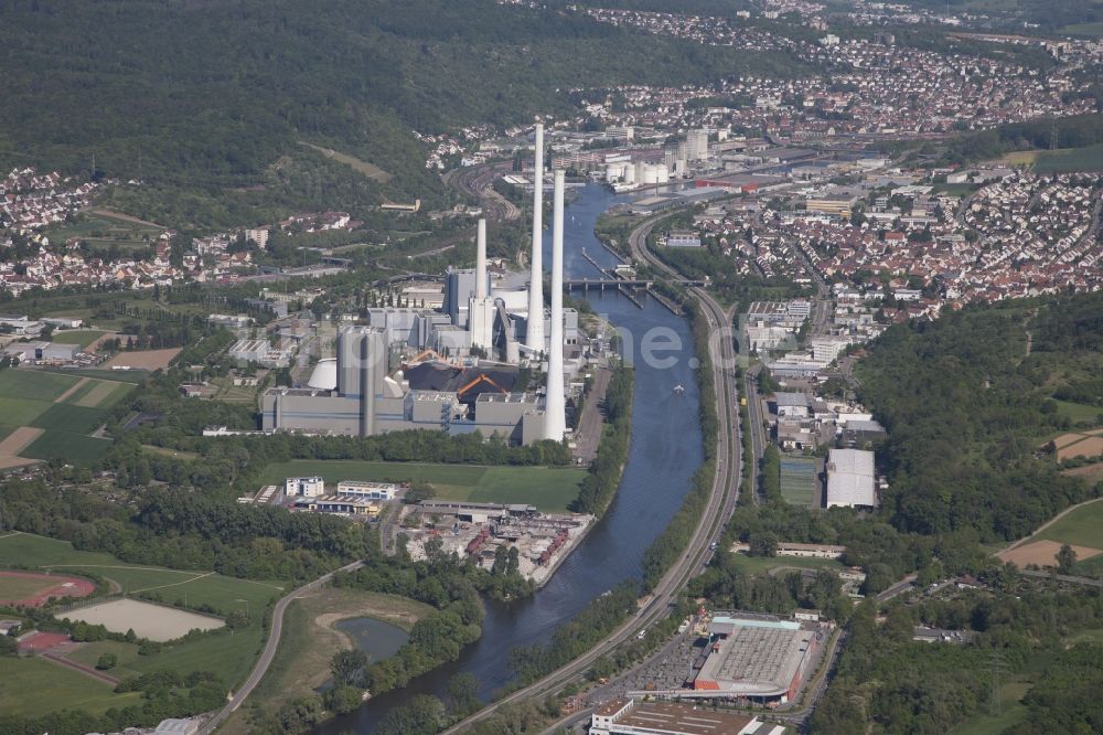 Luftaufnahme Altbach - Kohle- Heizkraftwerk am Ufer des Flußverlaufes des Neckar in Altbach im Bundesland Baden-Württemberg