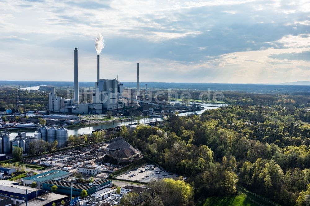 Karlsruhe aus der Vogelperspektive: Kohle- Kraftwerksanlagen des EnBW in Karlsruhe im Bundesland Baden-Württemberg