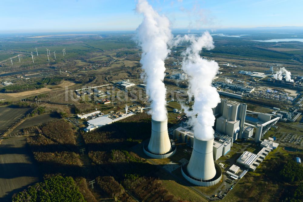 Spremberg von oben - Kohle- Kraftwerksanlagen der LEAG Lausitz Energiekraftwerke im Ortsteil Schwarze Pumpe in Spremberg im Bundesland Brandenburg, Deutschland