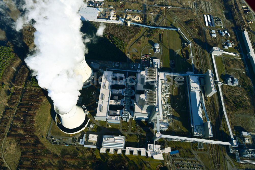 Spremberg aus der Vogelperspektive: Kohle- Kraftwerksanlagen der LEAG Lausitz Energiekraftwerke im Ortsteil Schwarze Pumpe in Spremberg im Bundesland Brandenburg, Deutschland