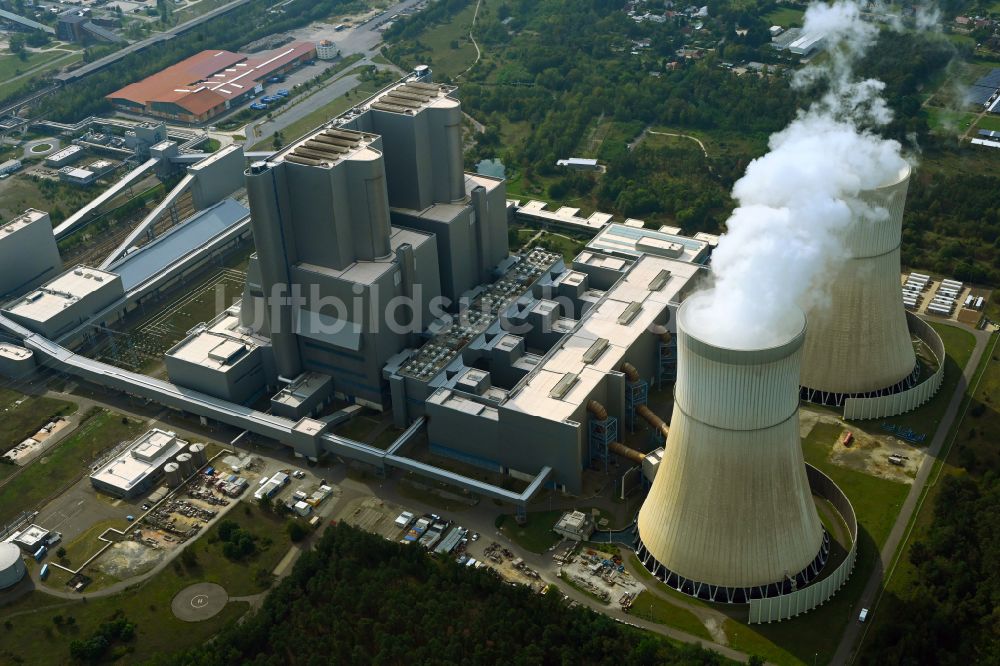 Spremberg aus der Vogelperspektive: Kohle- Kraftwerksanlagen der LEAG Lausitz Energiekraftwerke im Ortsteil Schwarze Pumpe in Spremberg im Bundesland Brandenburg, Deutschland