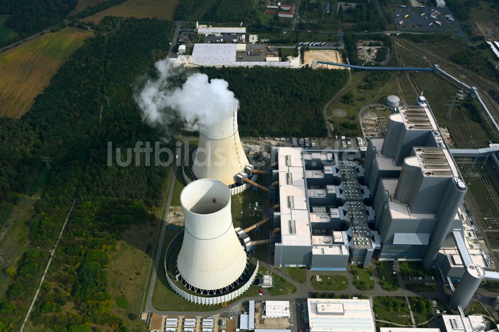 Spremberg aus der Vogelperspektive: Kohle- Kraftwerksanlagen der LEAG Lausitz Energiekraftwerke im Ortsteil Schwarze Pumpe in Spremberg im Bundesland Brandenburg, Deutschland