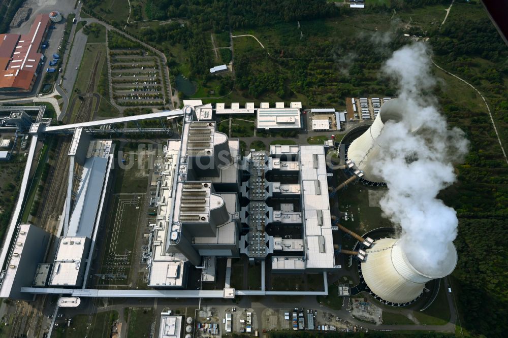 Spremberg von oben - Kohle- Kraftwerksanlagen der LEAG Lausitz Energiekraftwerke im Ortsteil Schwarze Pumpe in Spremberg im Bundesland Brandenburg, Deutschland