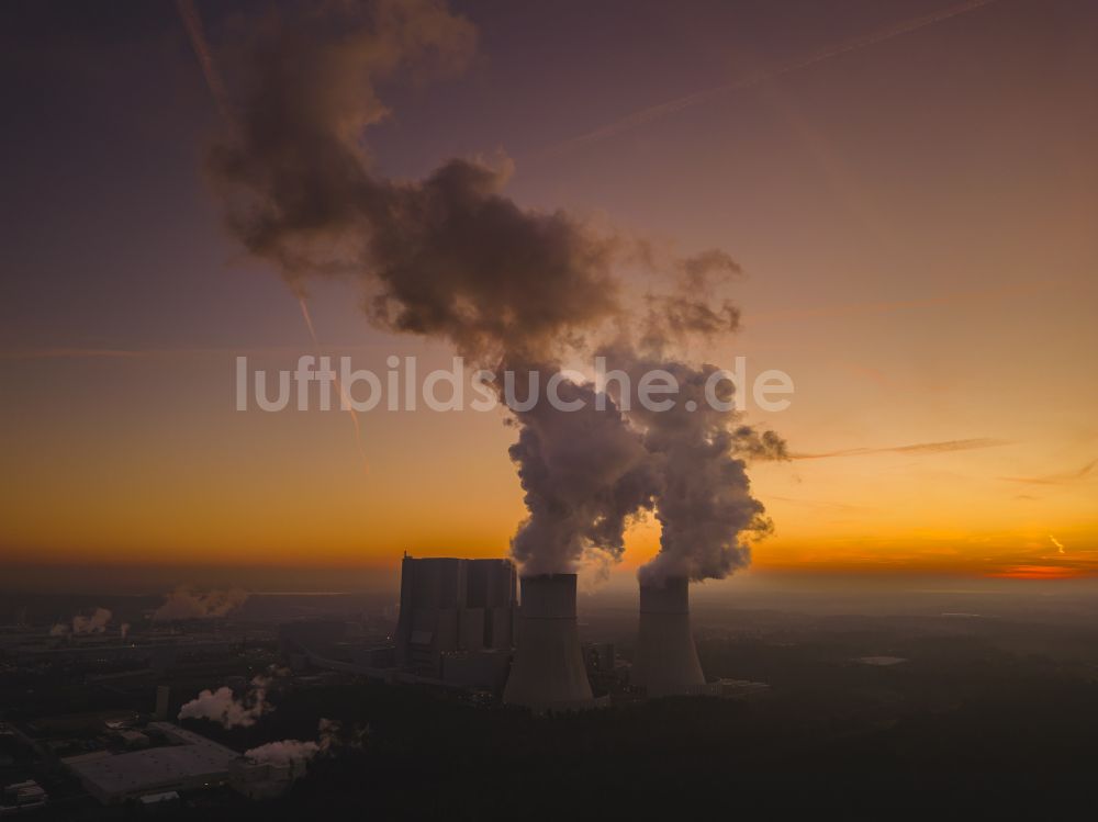 Spremberg aus der Vogelperspektive: Kohle- Kraftwerksanlagen der LEAG Lausitz Energiekraftwerke im Ortsteil Schwarze Pumpe in Spremberg im Bundesland Brandenburg, Deutschland