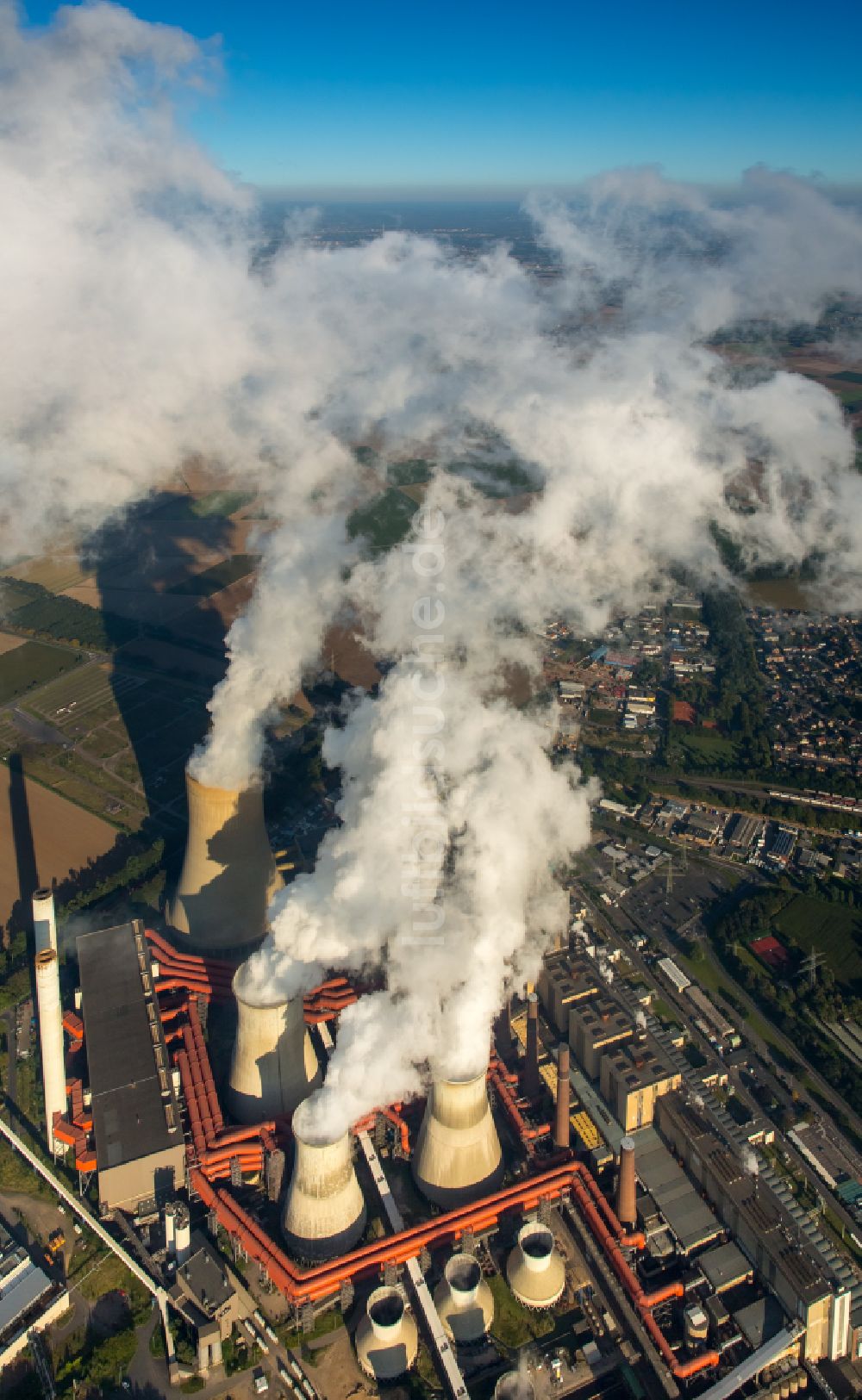 Luftaufnahme Niederaußem - Kohle- Kraftwerksanlagen des RWE Power AG Kraftwerk Niederaußem in Bergheim im Bundesland Nordrhein-Westfalen, Deutschland