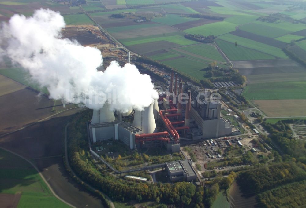 Bergheim aus der Vogelperspektive: Kohle- Kraftwerksanlagen des RWE Power AG Kraftwerk Niederaußem in Bergheim im Bundesland Nordrhein-Westfalen, Deutschland