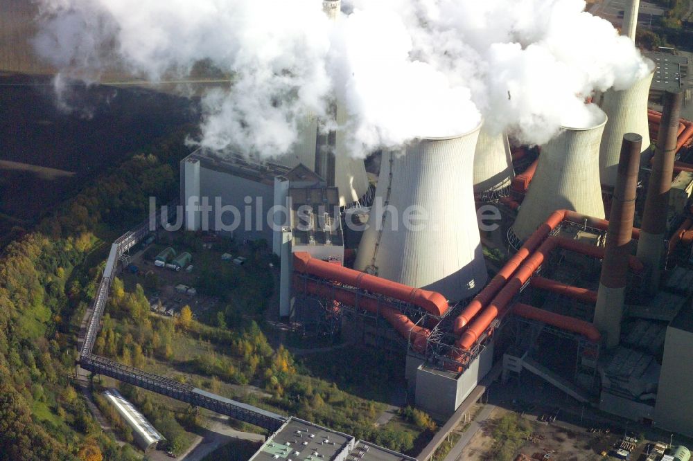 Luftaufnahme Bergheim - Kohle- Kraftwerksanlagen des RWE Power AG Kraftwerk Niederaußem in Bergheim im Bundesland Nordrhein-Westfalen, Deutschland