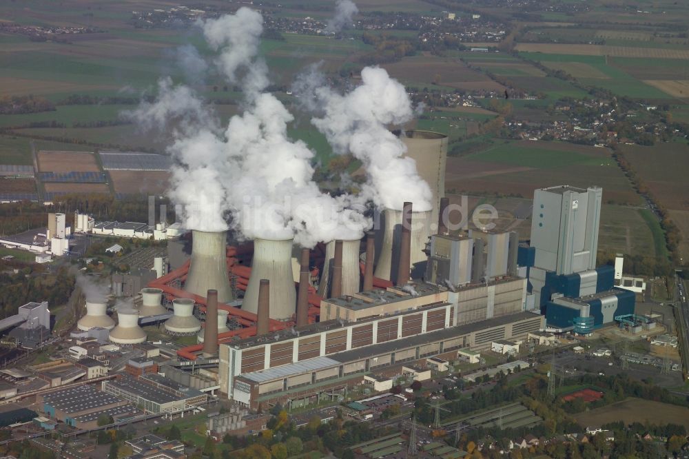 Luftbild Bergheim - Kohle- Kraftwerksanlagen des RWE Power AG Kraftwerk Niederaußem in Bergheim im Bundesland Nordrhein-Westfalen, Deutschland