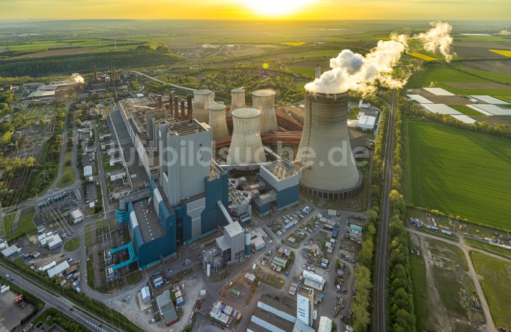 Niederaußem von oben - Kohle- Kraftwerksanlagen des RWE Power AG Kraftwerk Niederaußem in Bergheim im Bundesland Nordrhein-Westfalen, Deutschland