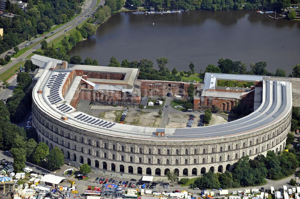 Nürnberg aus der Vogelperspektive: Kongresshalle auf dem ehemaligen Reichsparteitagsgelände