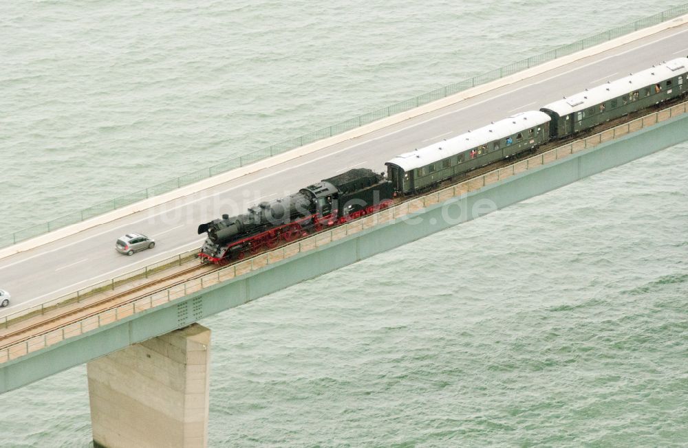 Luftbild Fehmarn - Konstruktion der Seebrücke über die Ostsee in Fehmarn im Bundesland Schleswig-Holstein, Deutschland