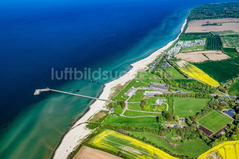 Schwedeneck von oben - Konstruktion der Seebrücke über Ostsee in Schwedeneck bei Surendorf im Bundesland Schleswig-Holstein, Deutschland