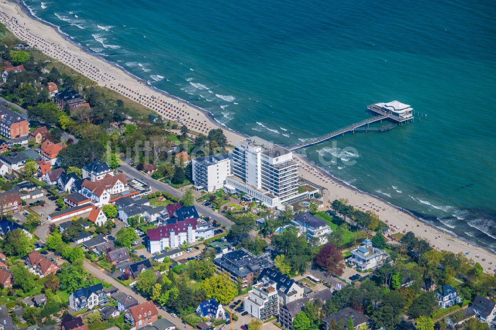 Luftaufnahme Timmendorfer Strand - Konstruktion der Seebrücke über in Timmendorfer Strand im Bundesland Schleswig-Holstein, Deutschland