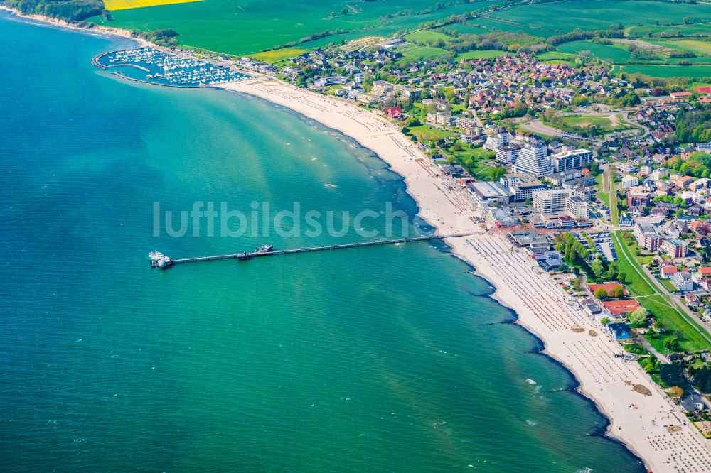 Luftbild Grömitz - Konstruktion der Seebrücke über der Wasseroberfläche Grömitzer Seebrücke in Grömitz im Bundesland Schleswig-Holstein, Deutschland