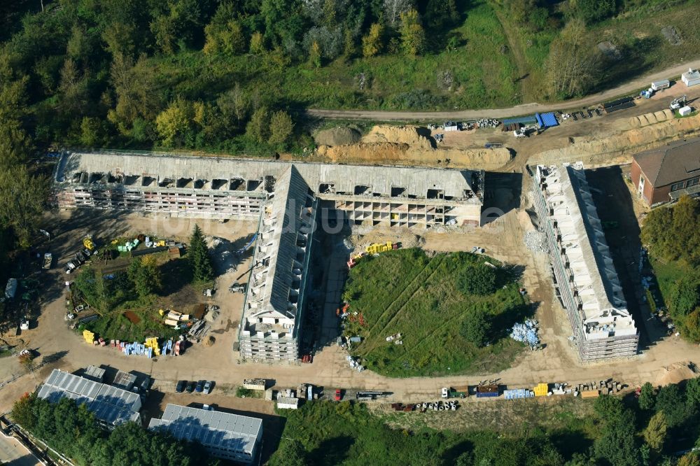 Luftaufnahme Bernau - Konversions- Baustelle Gebäudekomplex am ehemaligen Militär- Heeresbekleidungsamt in Bernau im Bundesland Brandenburg, Deutschland