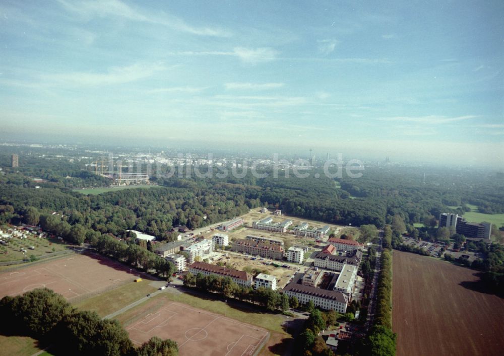 Luftbild Köln - Konversions- Baustelle Gebäudekomplex der ehemaligen Militär- Kaserne in Köln im Bundesland Nordrhein-Westfalen, Deutschland