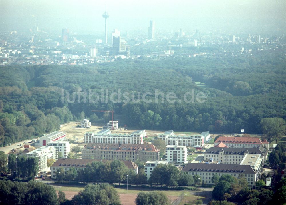 Luftbild Köln - Konversions- Baustelle Gebäudekomplex der ehemaligen Militär- Kaserne in Köln im Bundesland Nordrhein-Westfalen, Deutschland