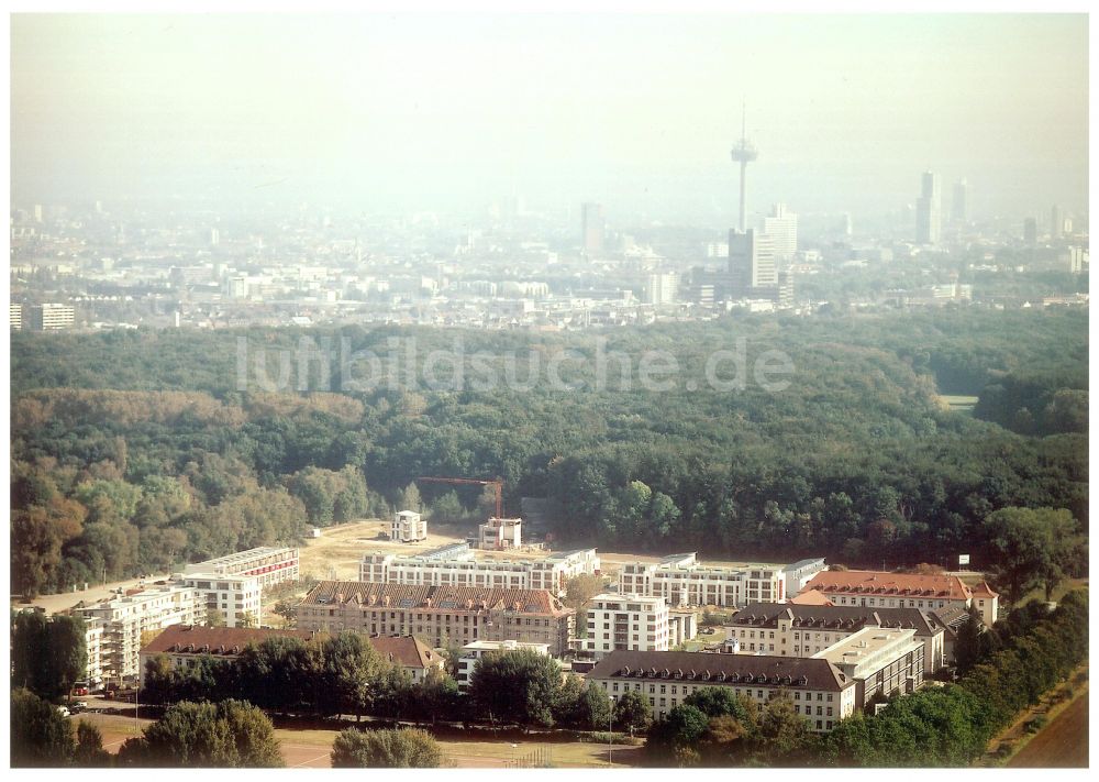 Luftaufnahme Köln - Konversions- Baustelle Gebäudekomplex der ehemaligen Militär- Kaserne in Köln im Bundesland Nordrhein-Westfalen, Deutschland