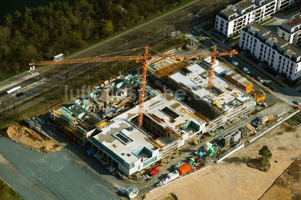 Luftaufnahme Darmstadt - Konversions- Baustelle Gebäudekomplex der ehemaligen Militär- Kaserne - Neubau Schule und Kita in Darmstadt im Bundesland Hessen, Deutschland