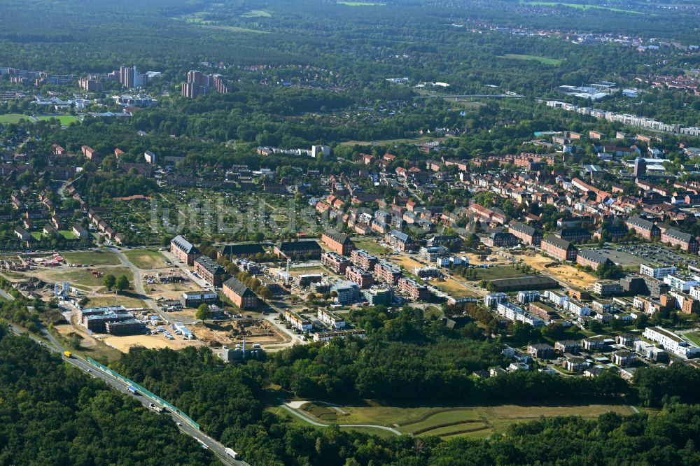 Luftaufnahme Lüneburg - Konversions- Baustelle Gebäudekomplex der ehemaligen Militär- Kaserne Schlieffen-Kaserne in Lüneburg im Bundesland Niedersachsen, Deutschland